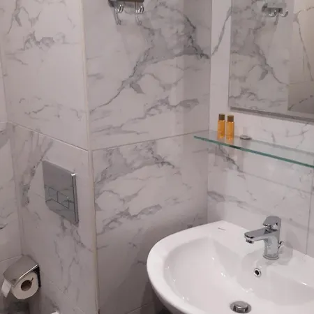 тес гарденс Apartment *