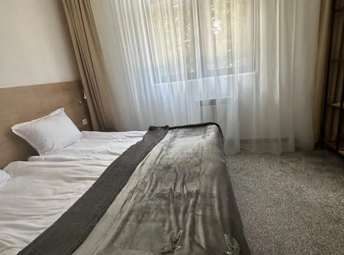 флора 213б Апартхотел